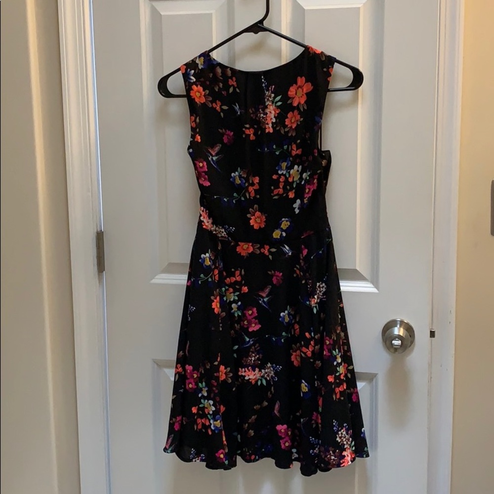 Dress - Picture 3 of 6